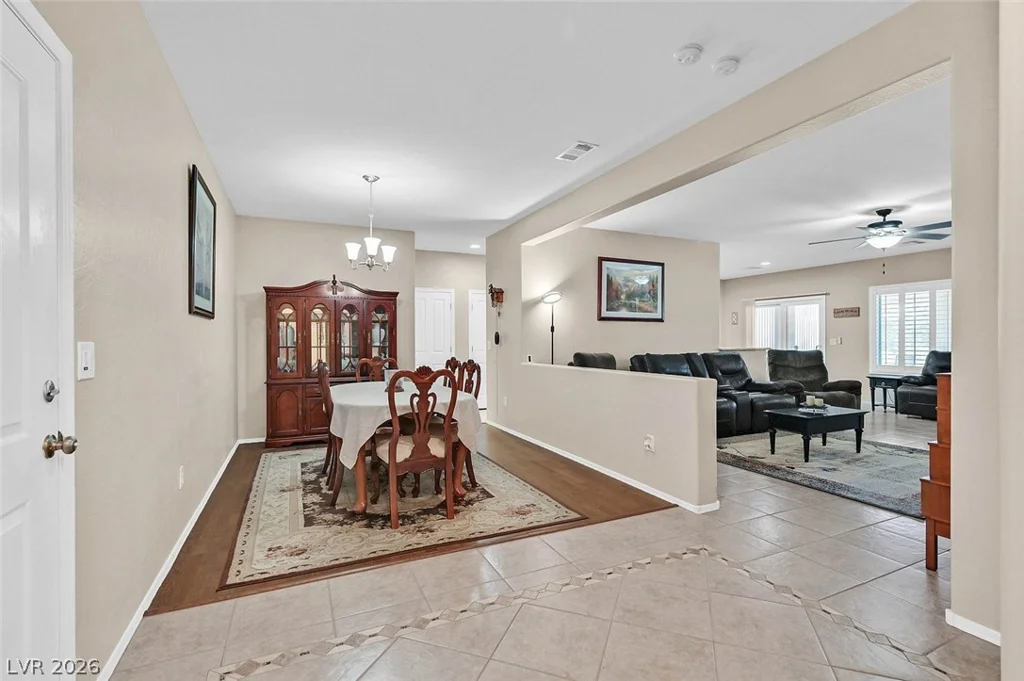 7525 Lintwhite, North Las Vegas, NV 89084