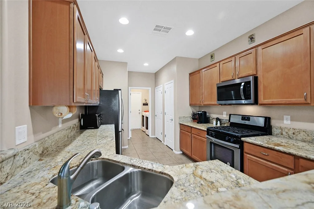7525 Lintwhite, North Las Vegas, NV 89084
