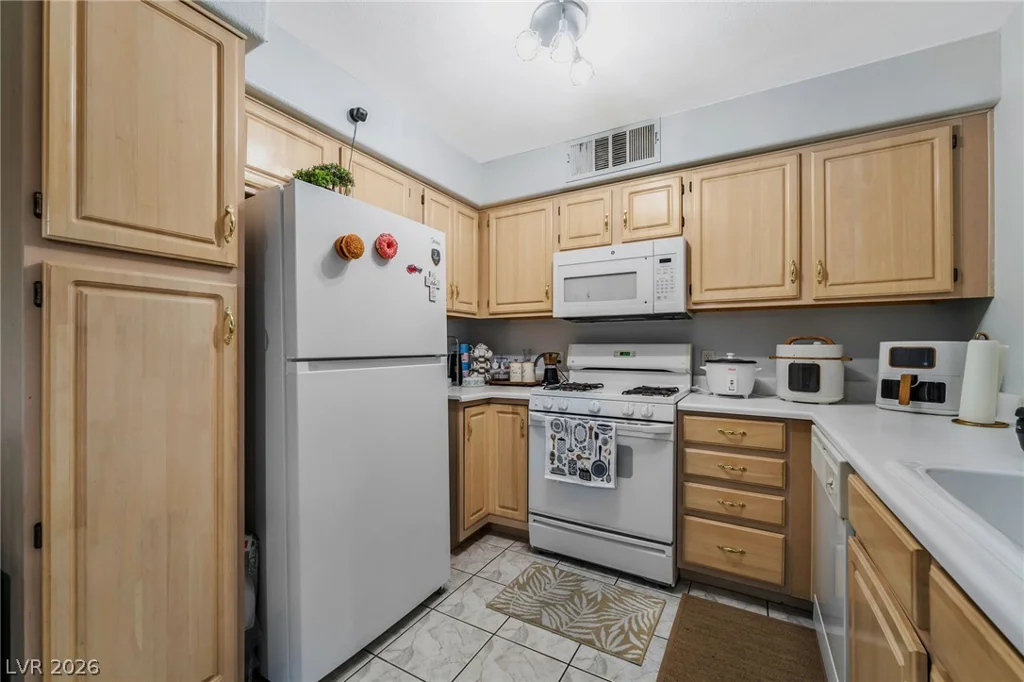 5710 Tropicana, Las Vegas, NV 89122