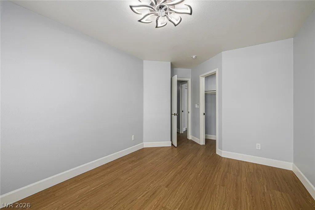 1043 Silver Creek, Las Vegas, NV 89183