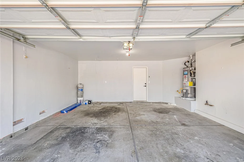 1043 Silver Creek, Las Vegas, NV 89183