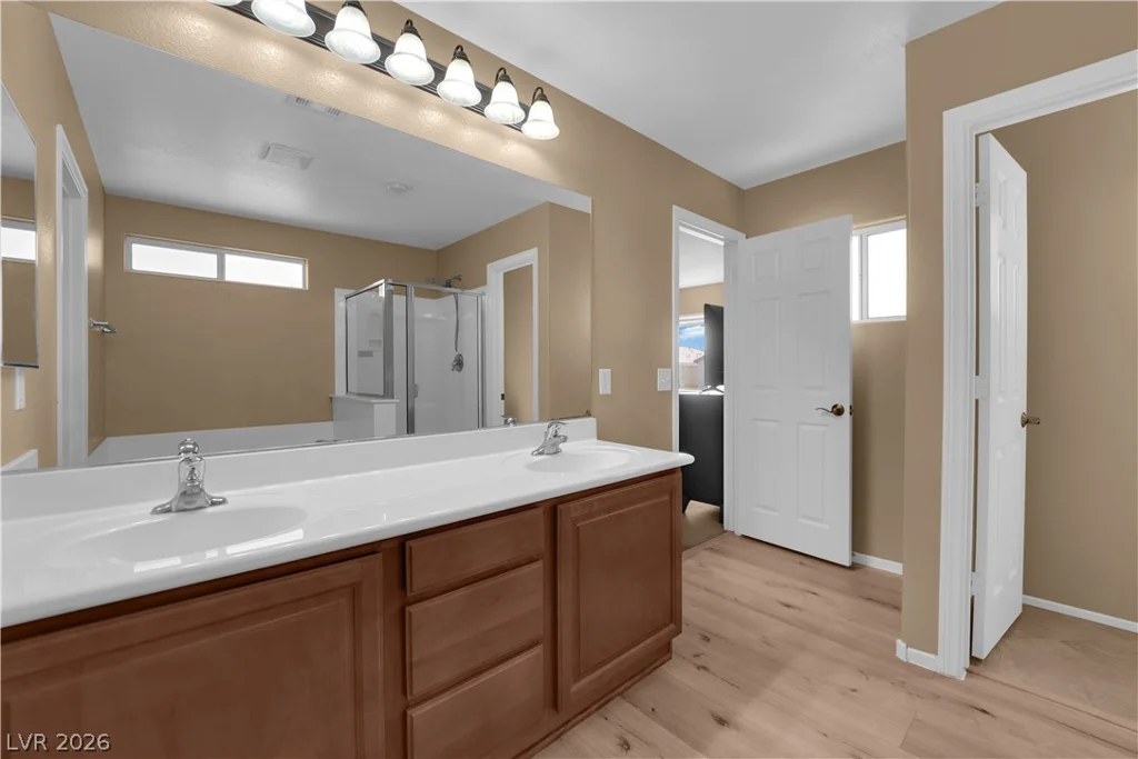 8246 Wuthering Heights, Las Vegas, NV 89113