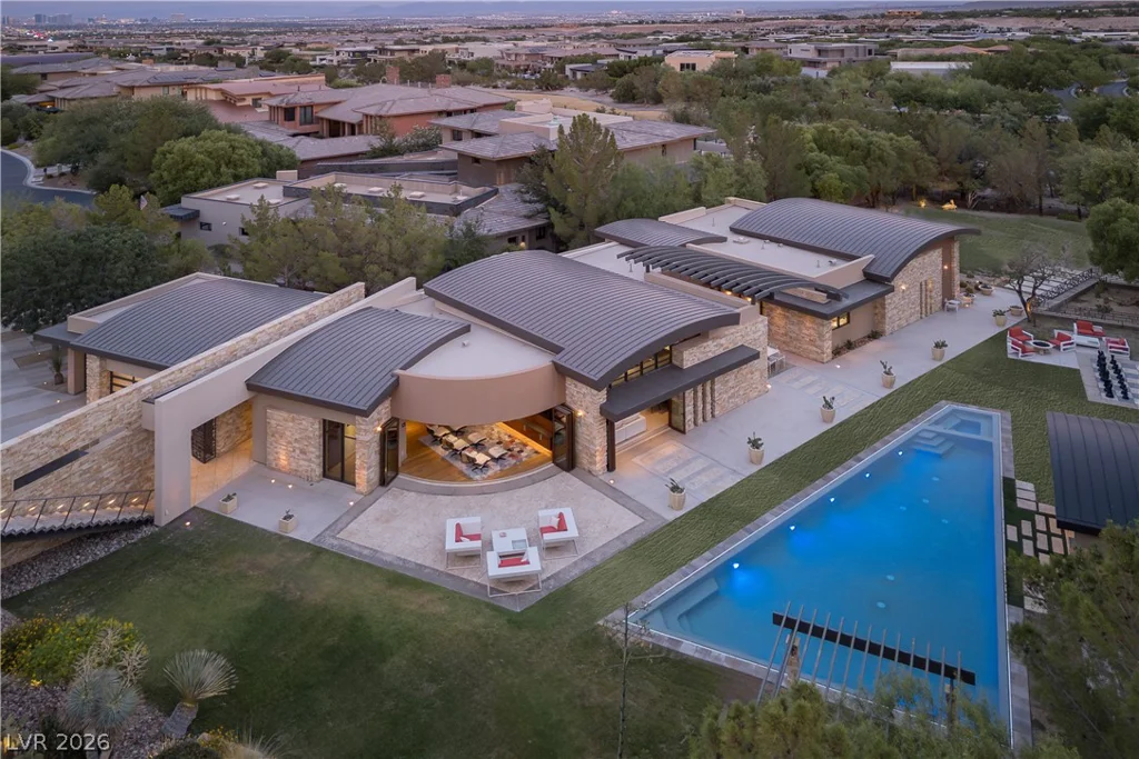 55 Skybird, Las Vegas, NV 89135