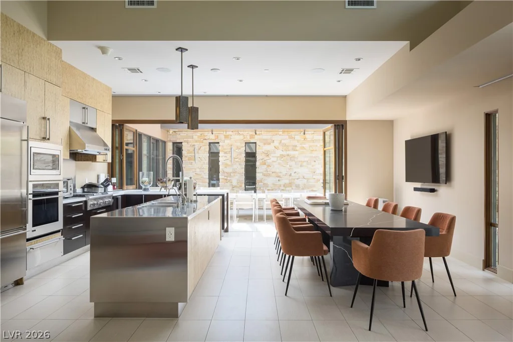55 Skybird, Las Vegas, NV 89135