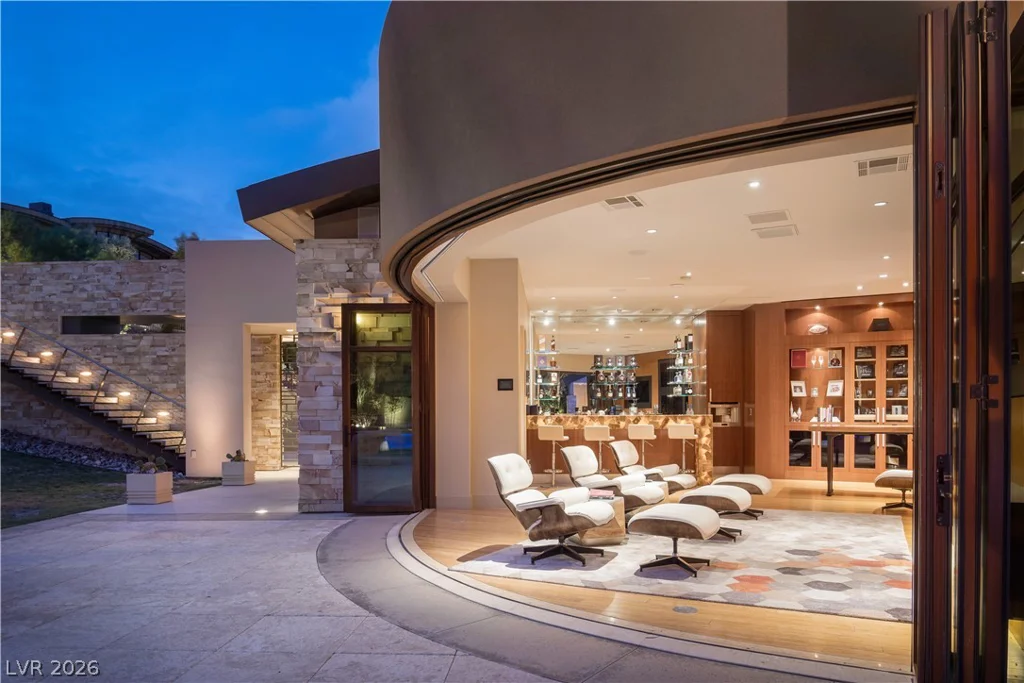 55 Skybird, Las Vegas, NV 89135