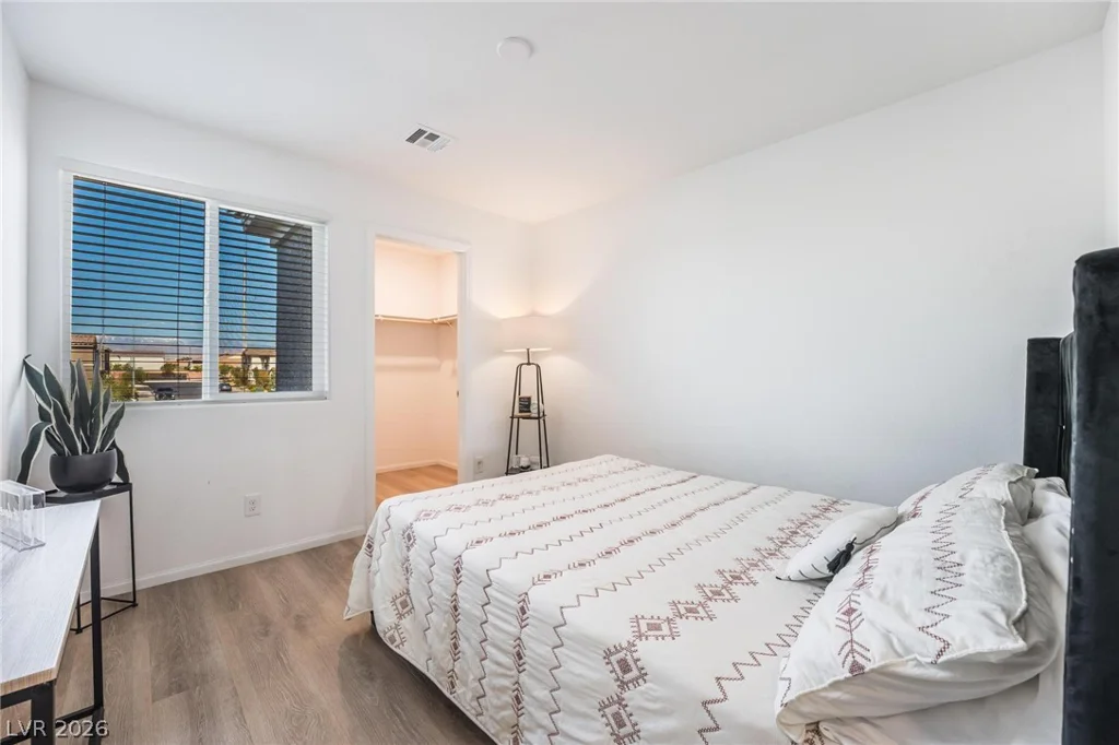 5340 Chase, North Las Vegas, NV 89081