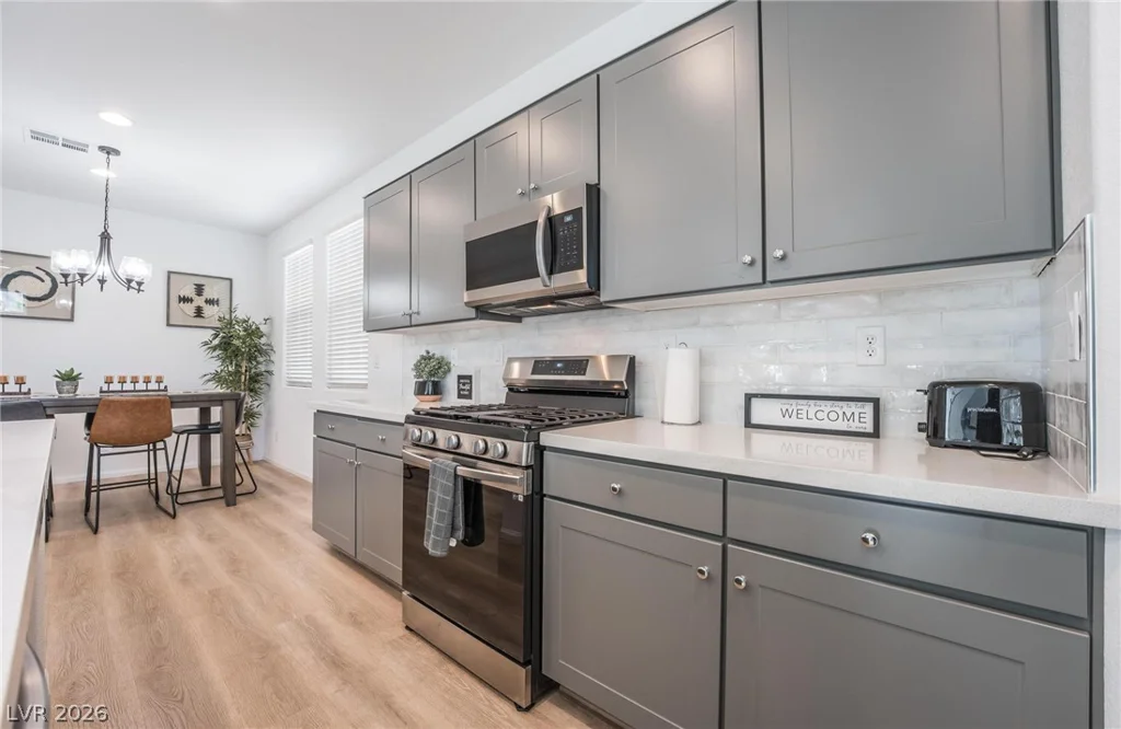 5340 Chase, North Las Vegas, NV 89081