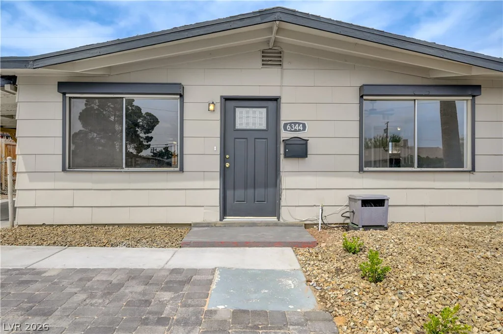 6344 Evergreen, Las Vegas, NV 89107