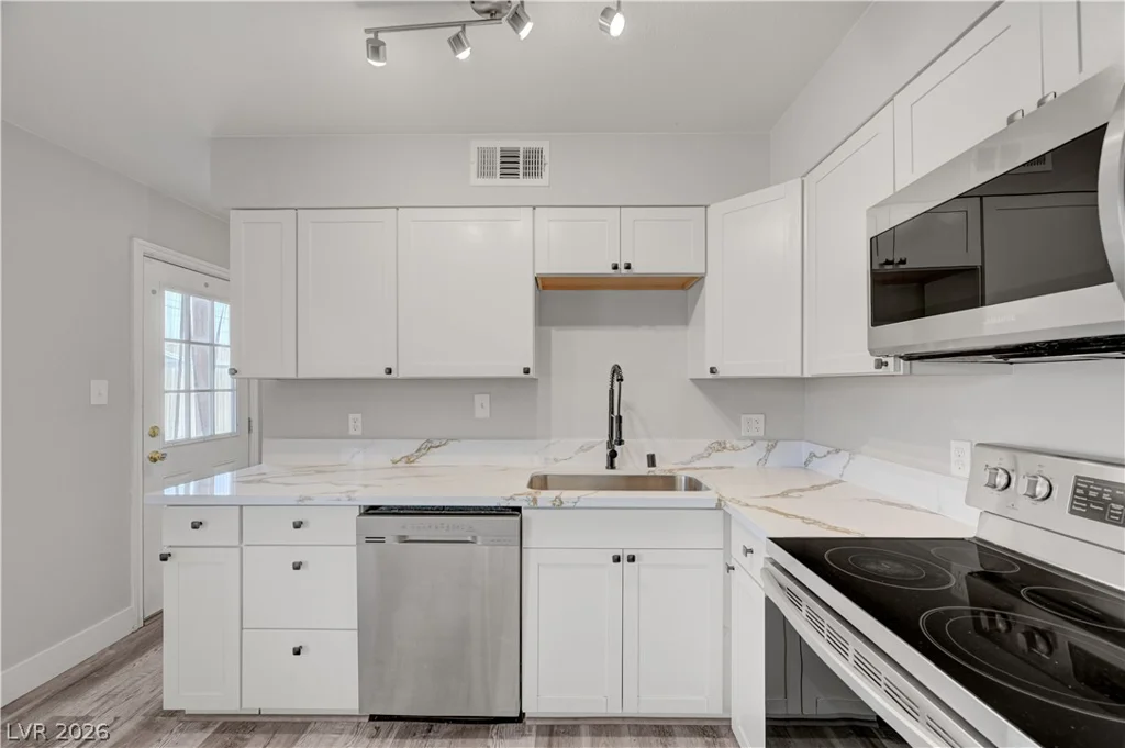 6344 Evergreen, Las Vegas, NV 89107