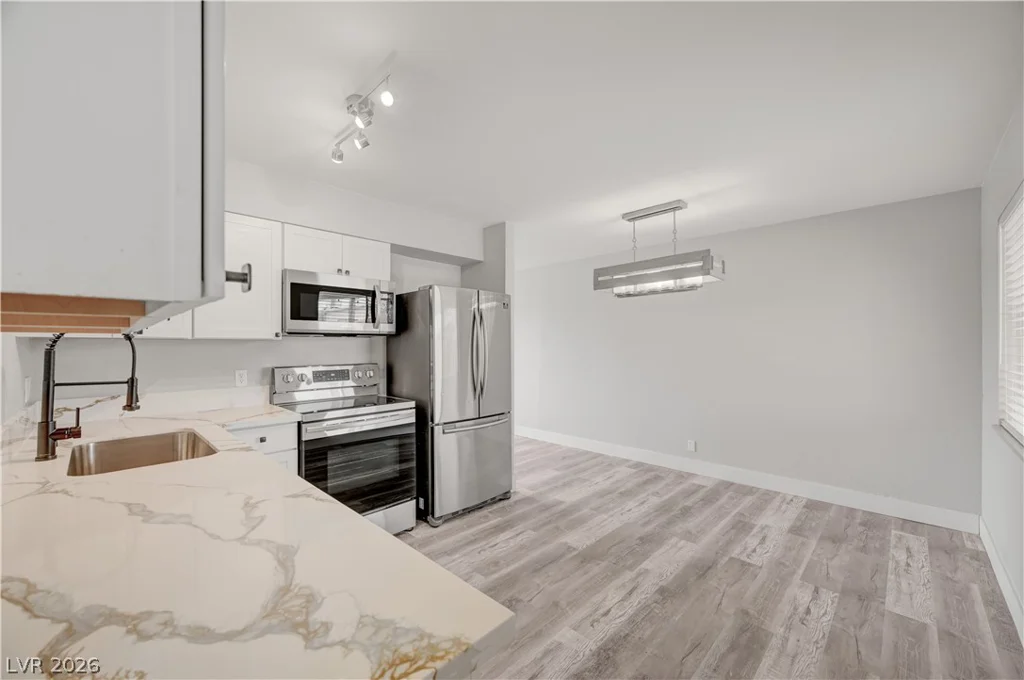 6344 Evergreen, Las Vegas, NV 89107