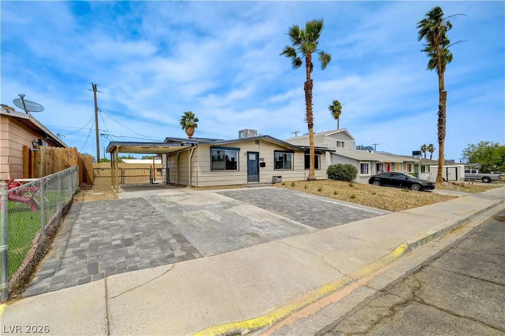 6344 Evergreen, Las Vegas, NV 89107