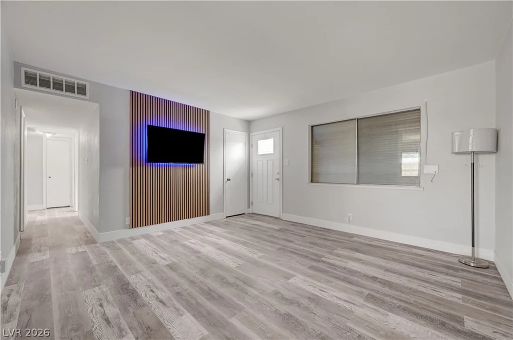 6344 Evergreen, Las Vegas, NV 89107