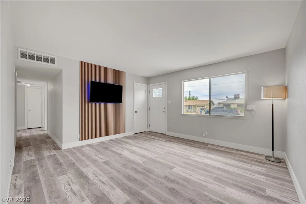 6344 Evergreen, Las Vegas, NV 89107