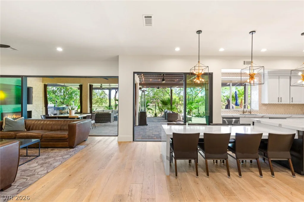 10301 ORKINEY, Las Vegas, NV 89144