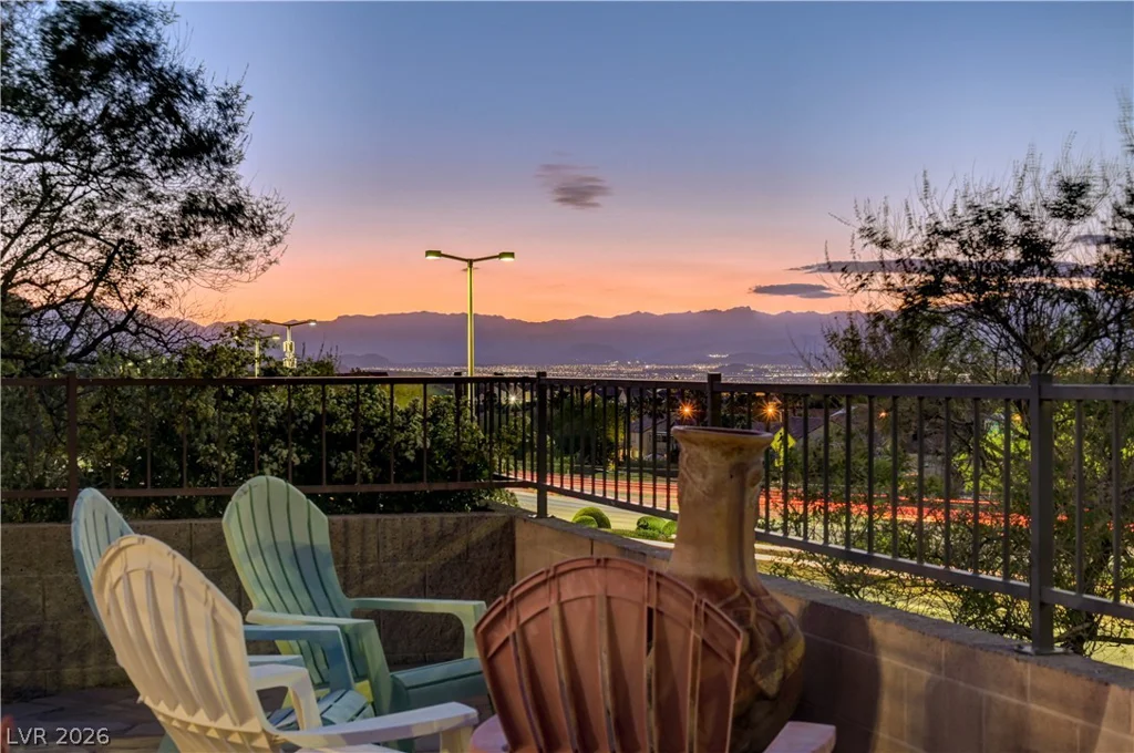 2842 Freedom Hills, Henderson, NV 89052