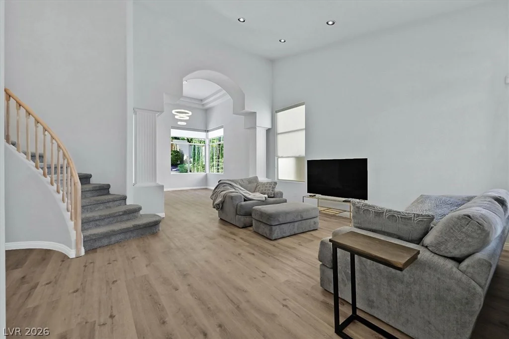 2021 Waterbury, Las Vegas, NV 89134