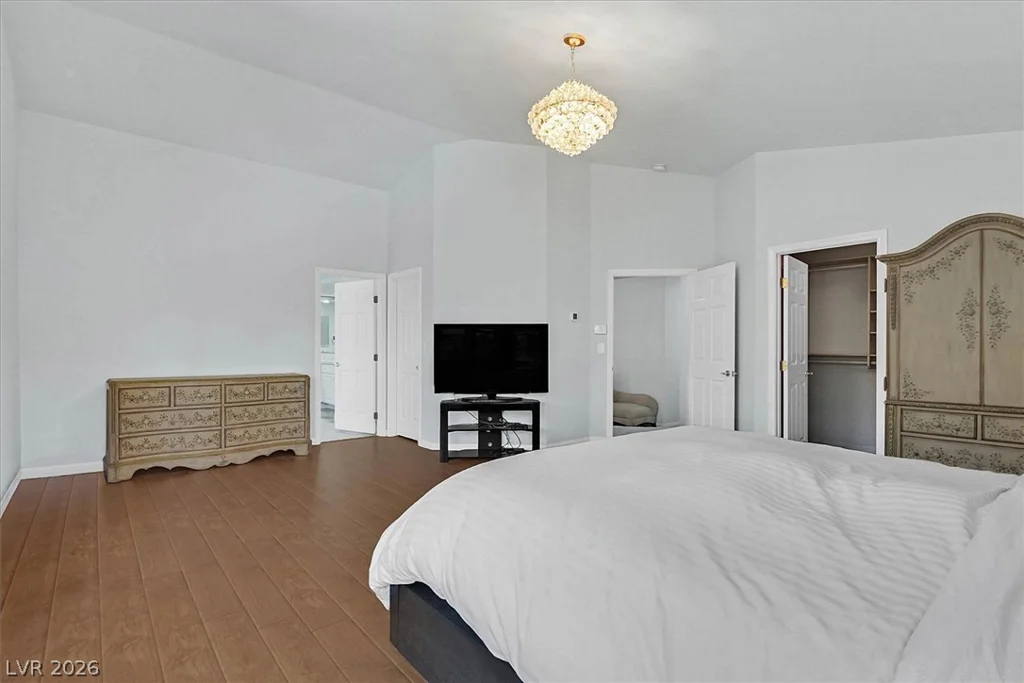 2021 Waterbury, Las Vegas, NV 89134