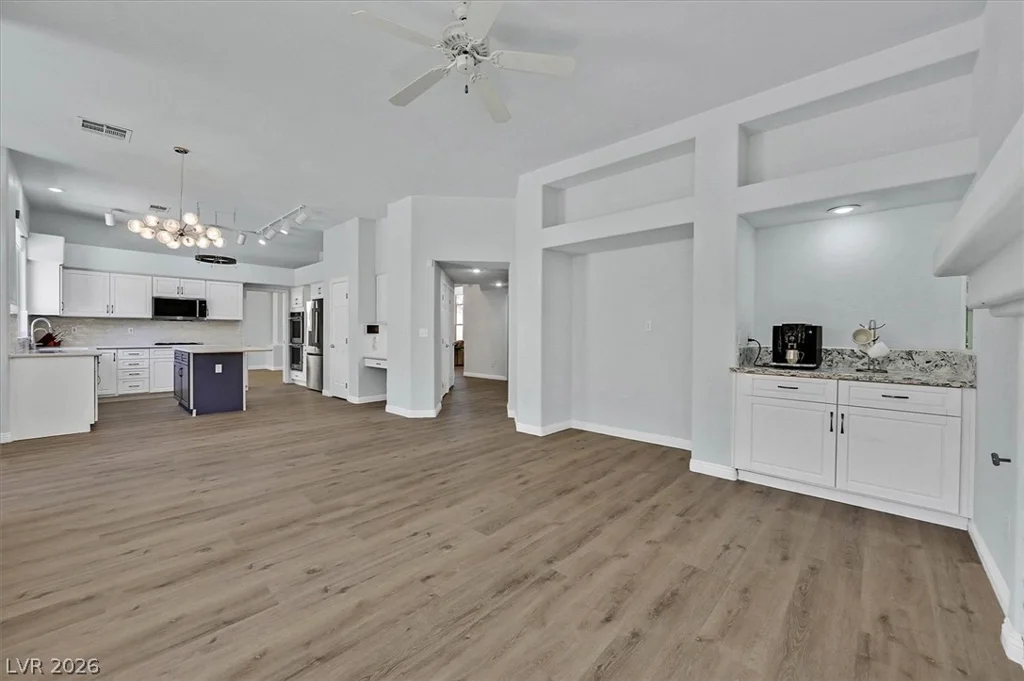 2021 Waterbury, Las Vegas, NV 89134