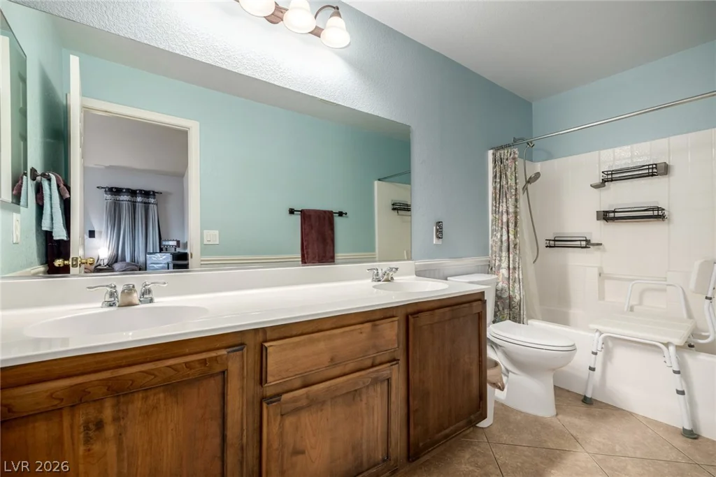 2821 Woodland Park, North Las Vegas, NV 89086