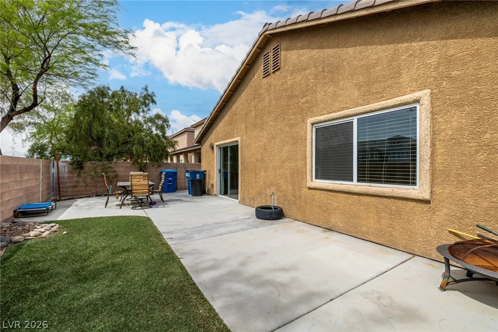 2821 Woodland Park, North Las Vegas, NV 89086