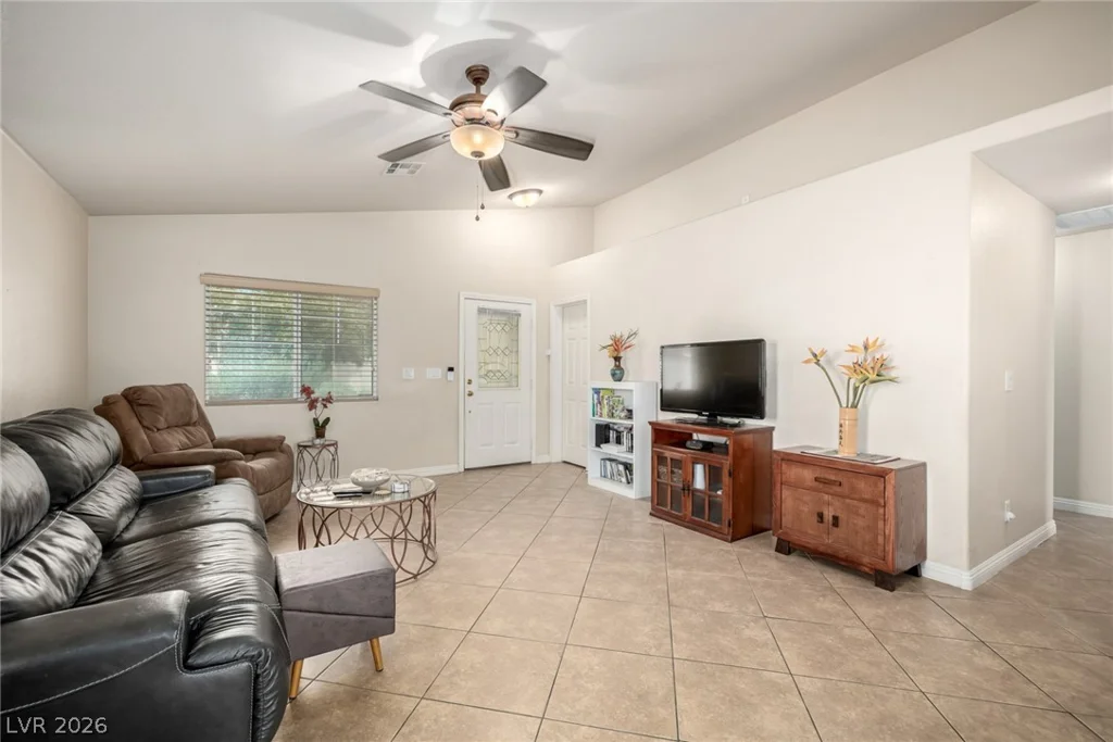 2821 Woodland Park, North Las Vegas, NV 89086