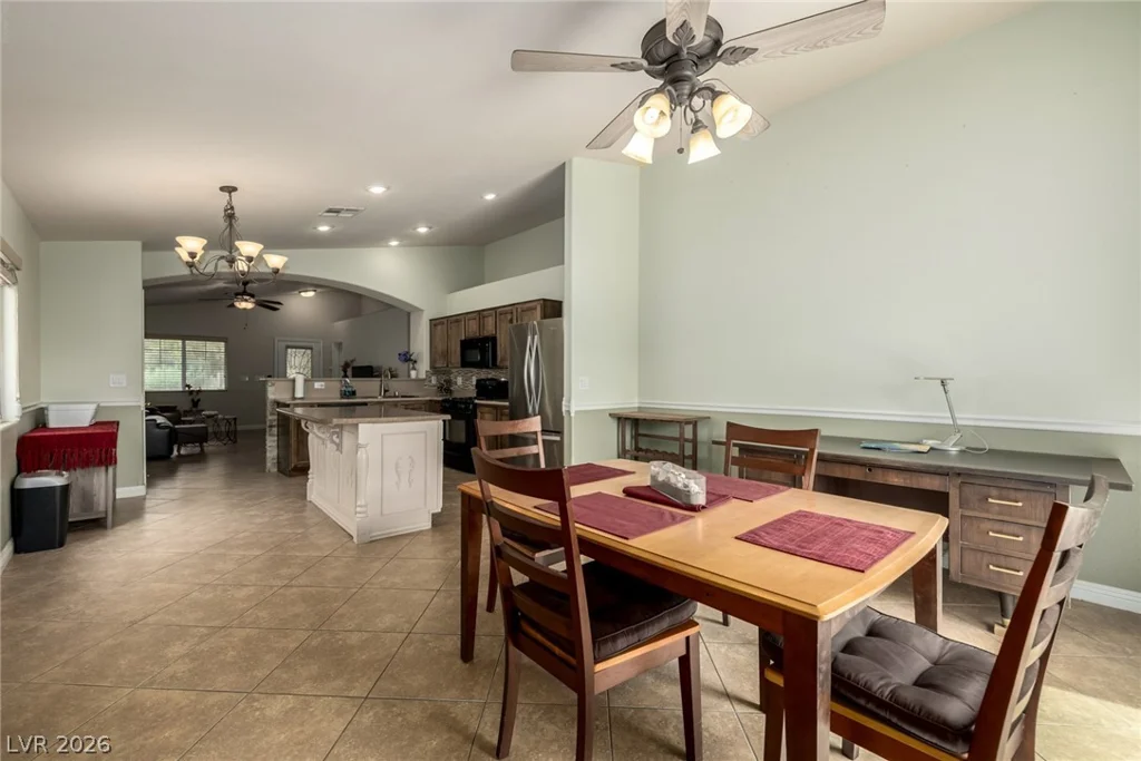2821 Woodland Park, North Las Vegas, NV 89086