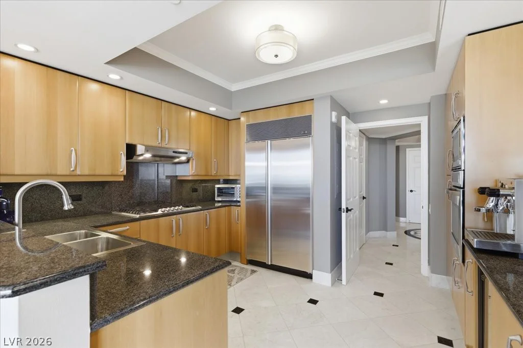 2857 Paradise, Las Vegas, NV 89109