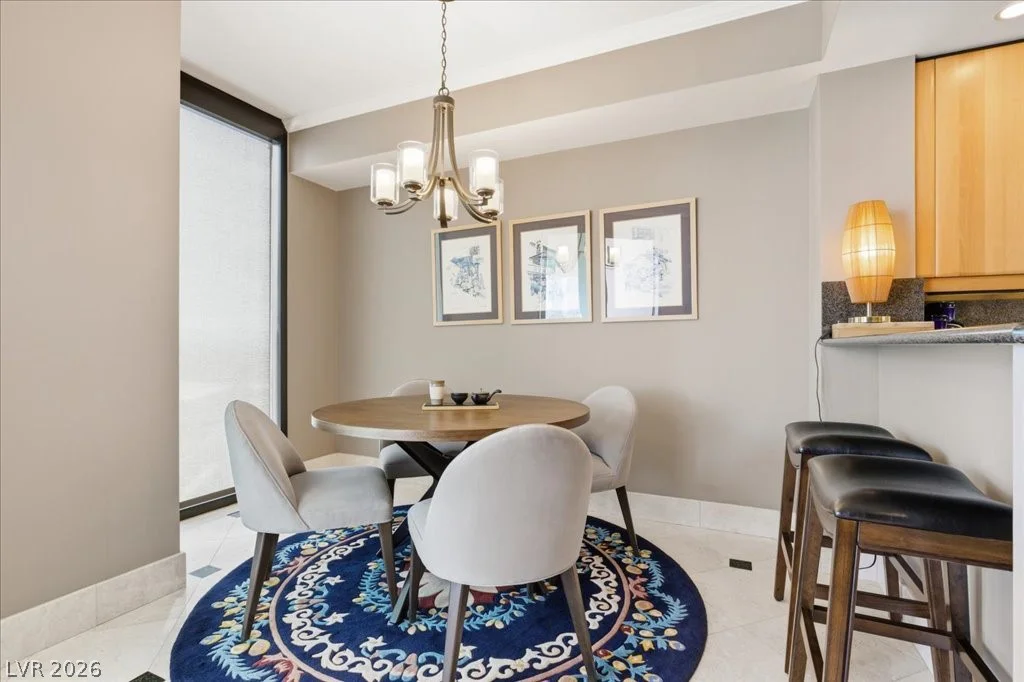 2857 Paradise, Las Vegas, NV 89109