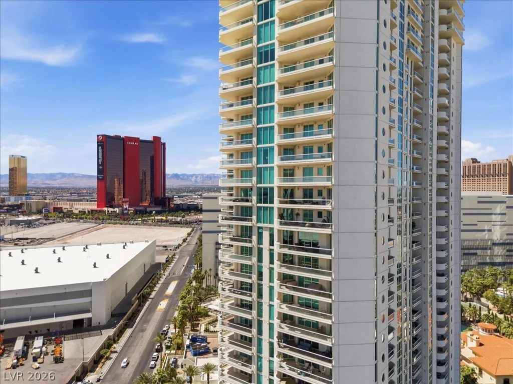 2857 Paradise, Las Vegas, NV 89109
