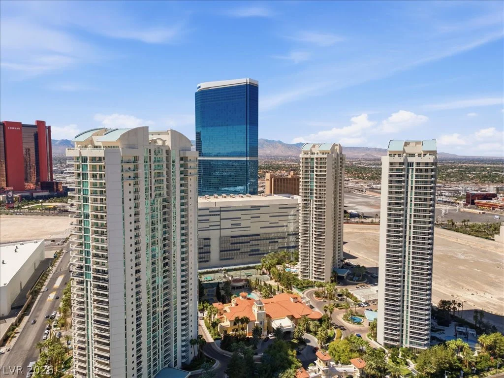 2857 Paradise, Las Vegas, NV 89109