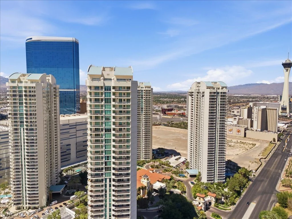2857 Paradise, Las Vegas, NV 89109