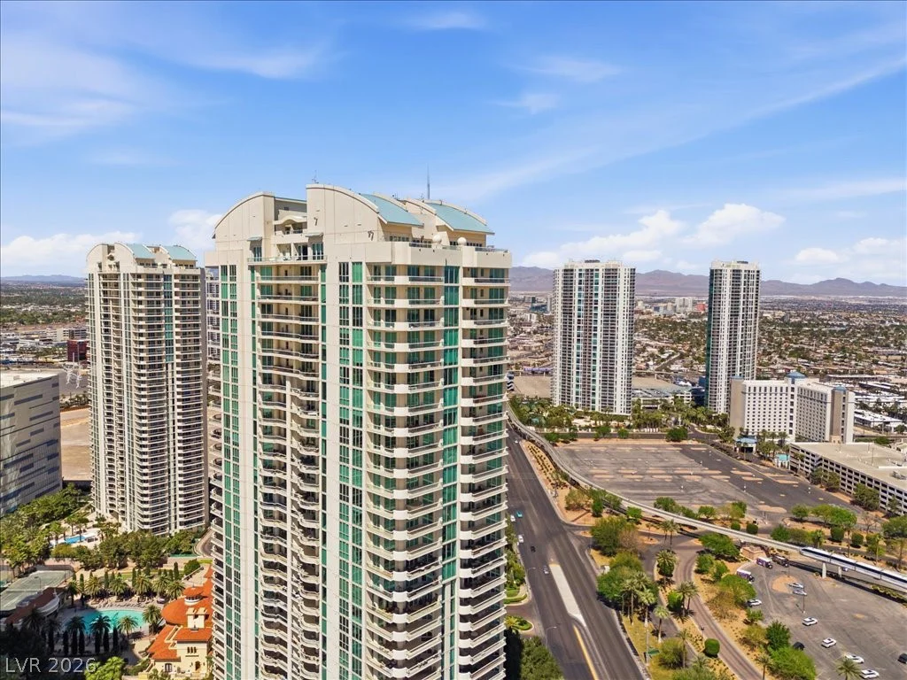 2857 Paradise, Las Vegas, NV 89109