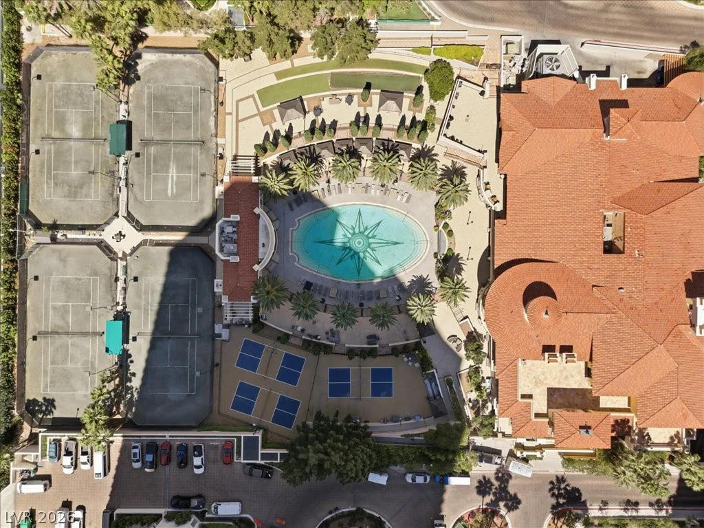 2857 Paradise, Las Vegas, NV 89109