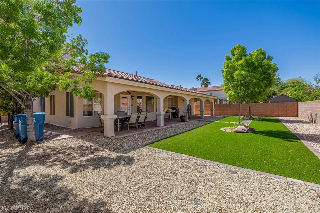 1868 Crystalaire, Las Vegas, NV 89123