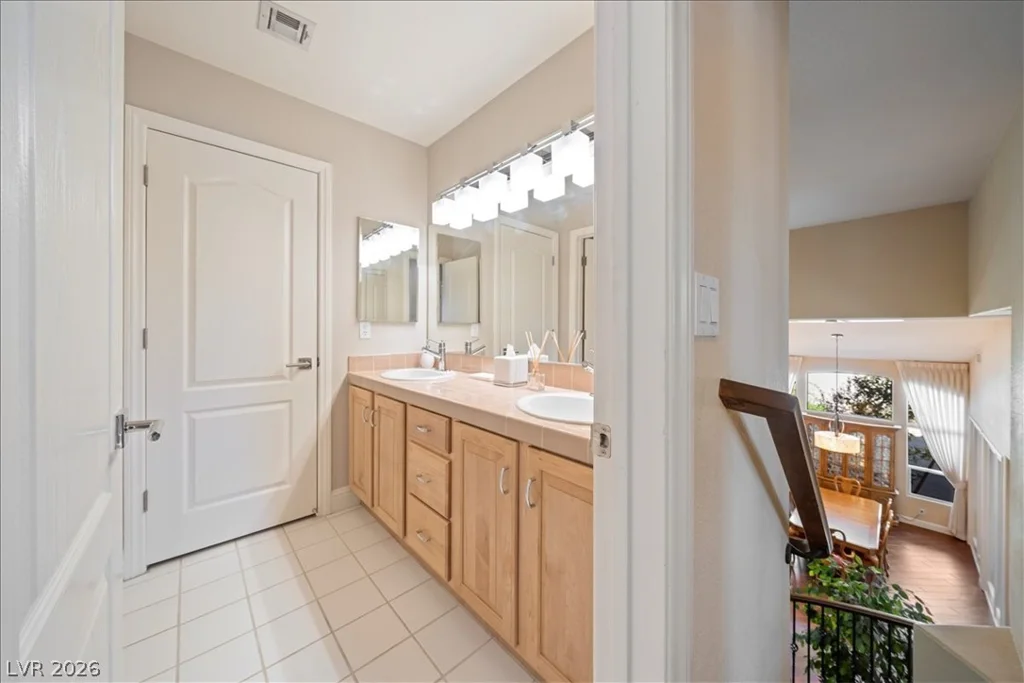 10000 Charlemont, Las Vegas, NV 89134