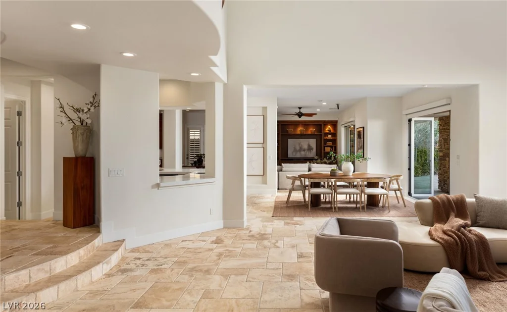 2436 Grassy Spring, Las Vegas, NV 89135
