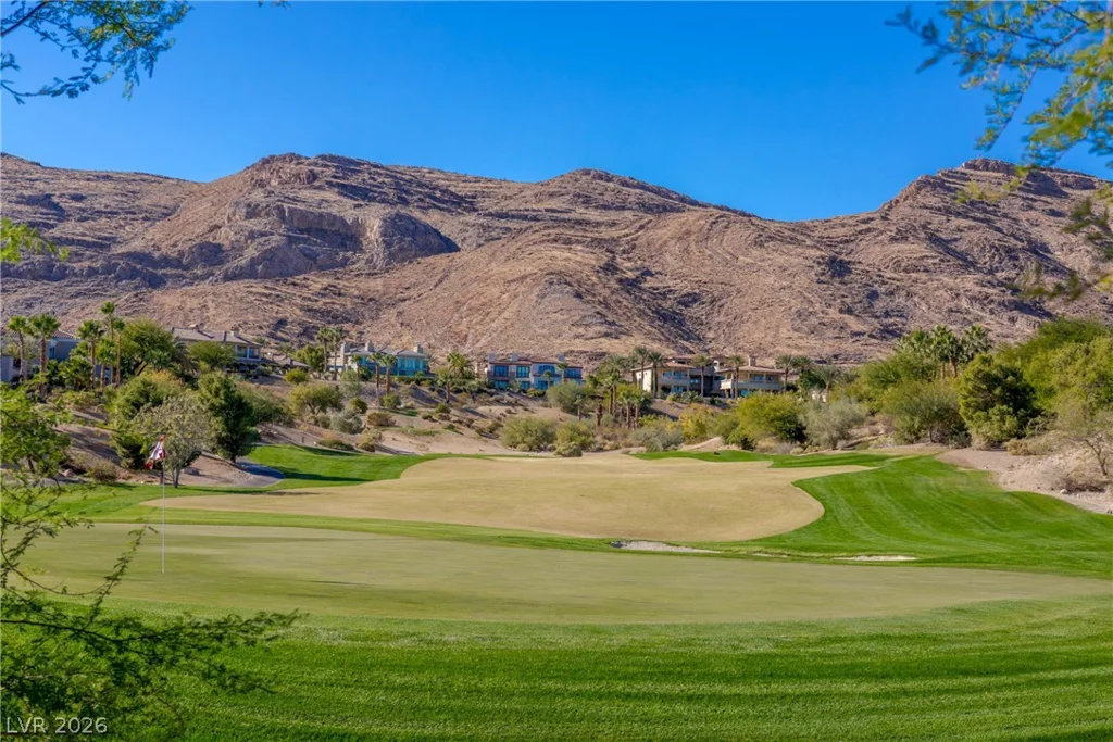 2436 Grassy Spring, Las Vegas, NV 89135