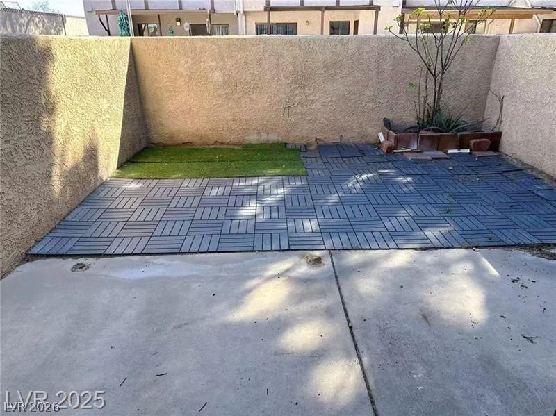 5241 Janfred, Las Vegas, NV 89103