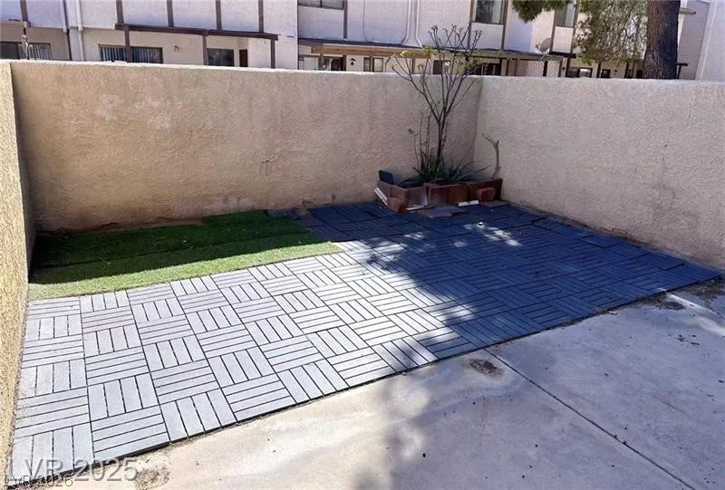 5241 Janfred, Las Vegas, NV 89103