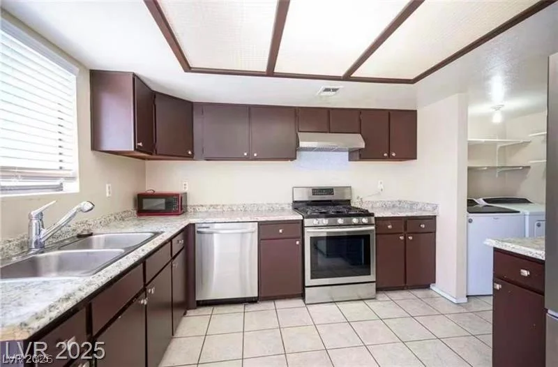 5241 Janfred, Las Vegas, NV 89103