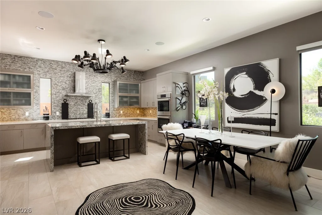 19 MOONFIRE, Las Vegas, NV 89135