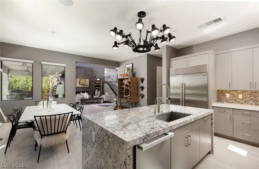 19 MOONFIRE, Las Vegas, NV 89135
