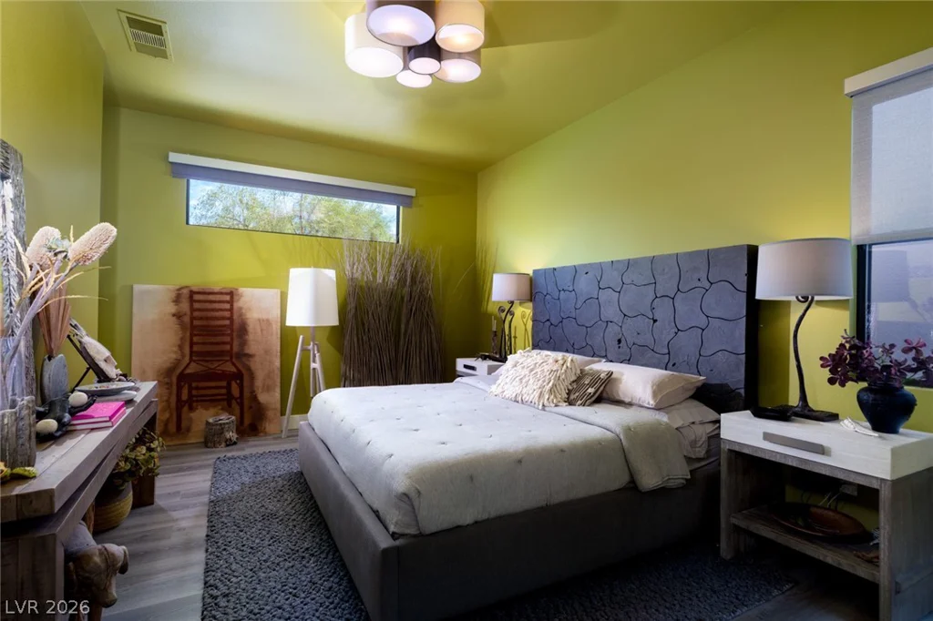 19 MOONFIRE, Las Vegas, NV 89135