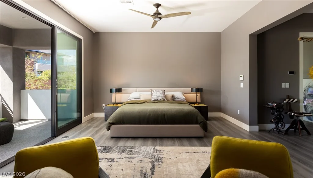 19 MOONFIRE, Las Vegas, NV 89135