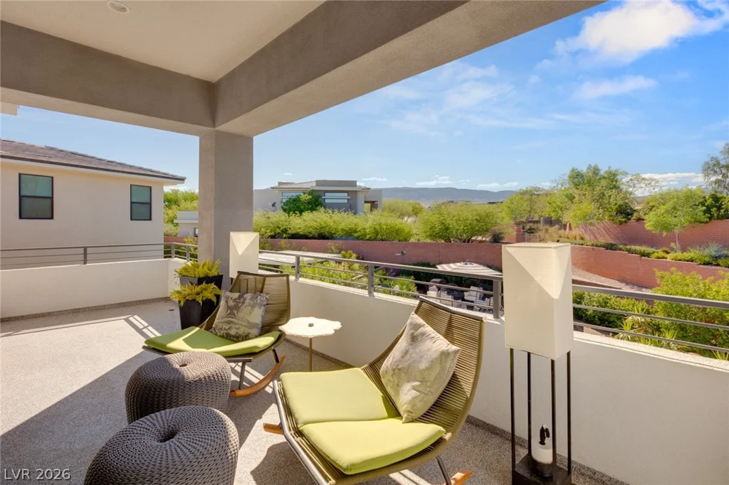 19 MOONFIRE, Las Vegas, NV 89135