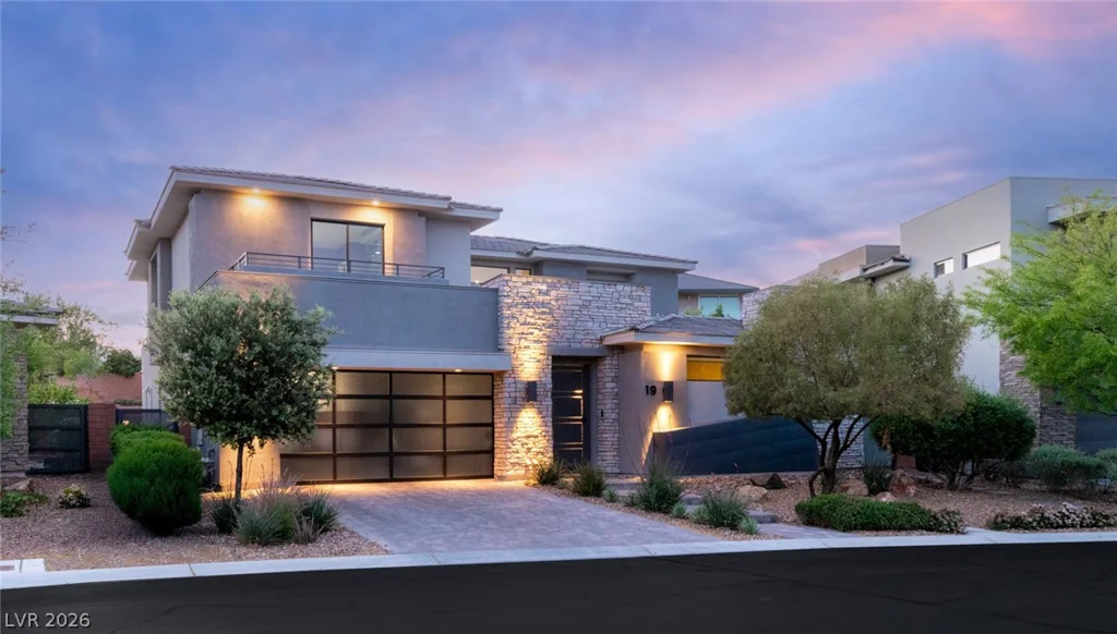 19 MOONFIRE, Las Vegas, NV 89135