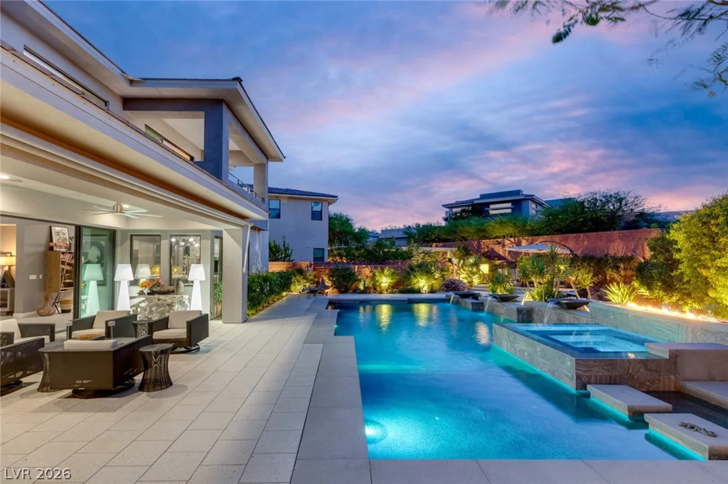 19 MOONFIRE, Las Vegas, NV 89135