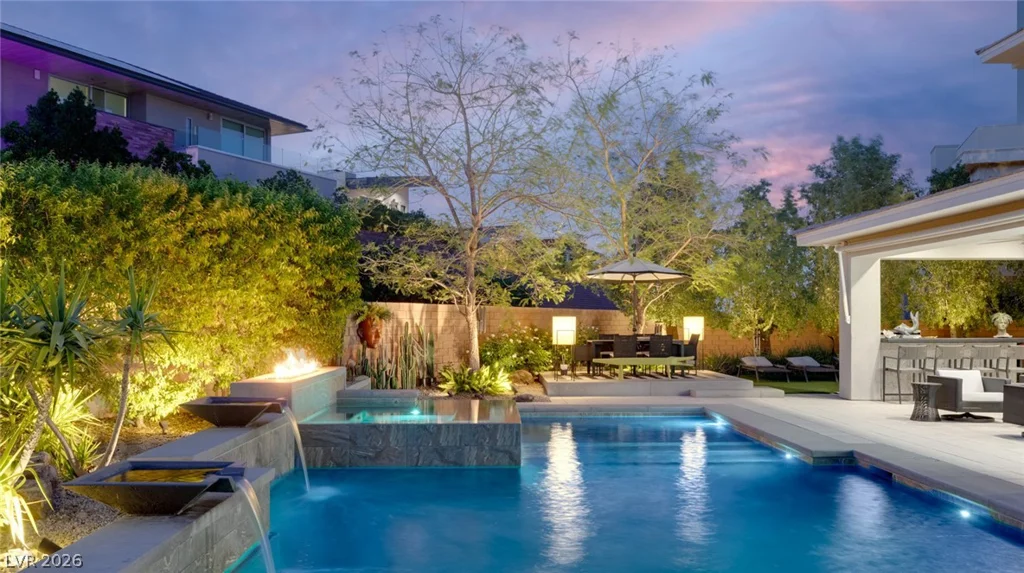19 MOONFIRE, Las Vegas, NV 89135