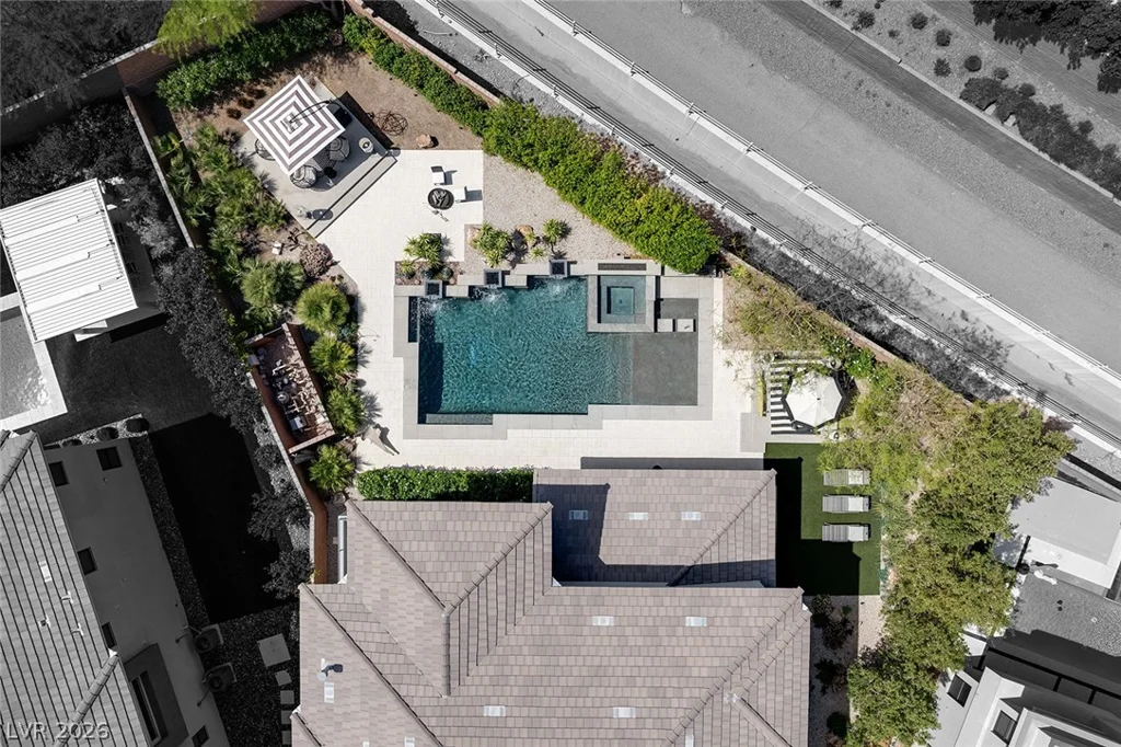 19 MOONFIRE, Las Vegas, NV 89135