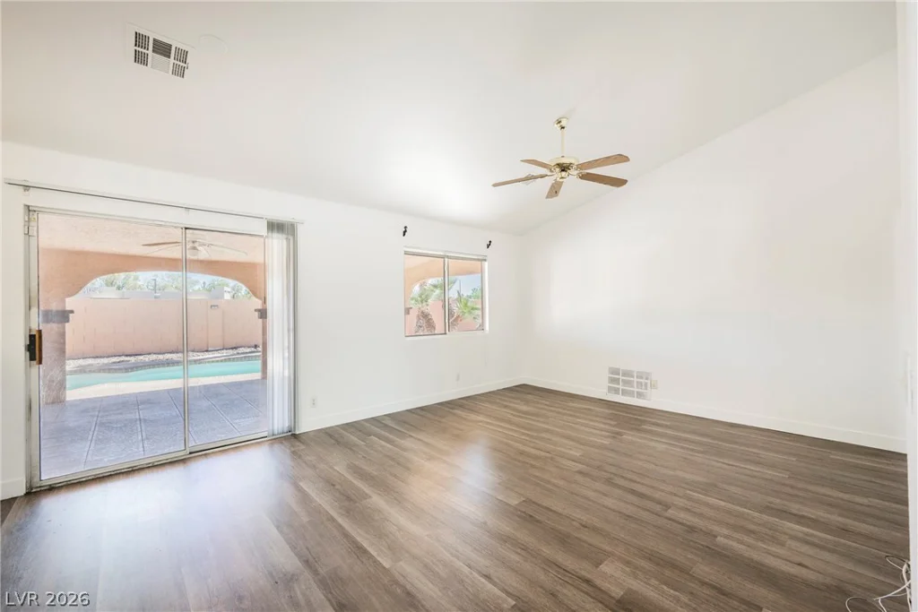 360 Evan Picone, Henderson, NV 89014